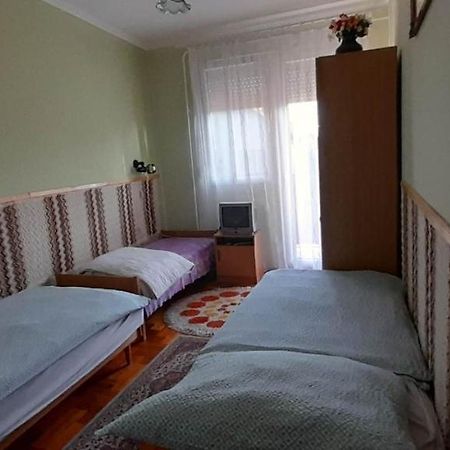 Tuenderkert Apartmanok Hajdúszoboszló Exterior foto
