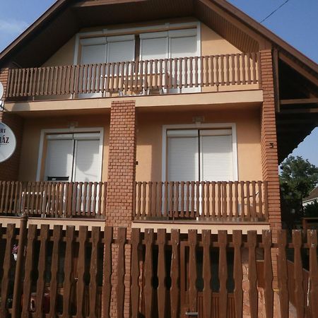 Tuenderkert Apartmanok Hajdúszoboszló Exterior foto