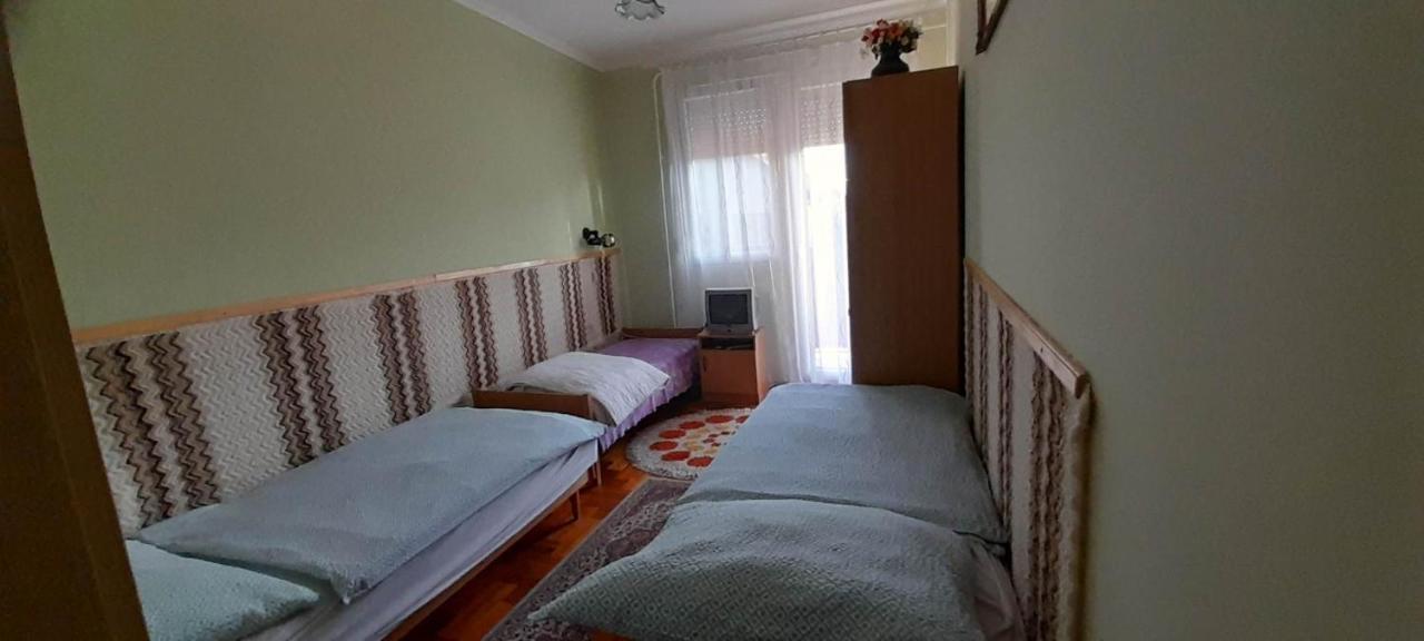 Tuenderkert Apartmanok Hajdúszoboszló Exterior foto